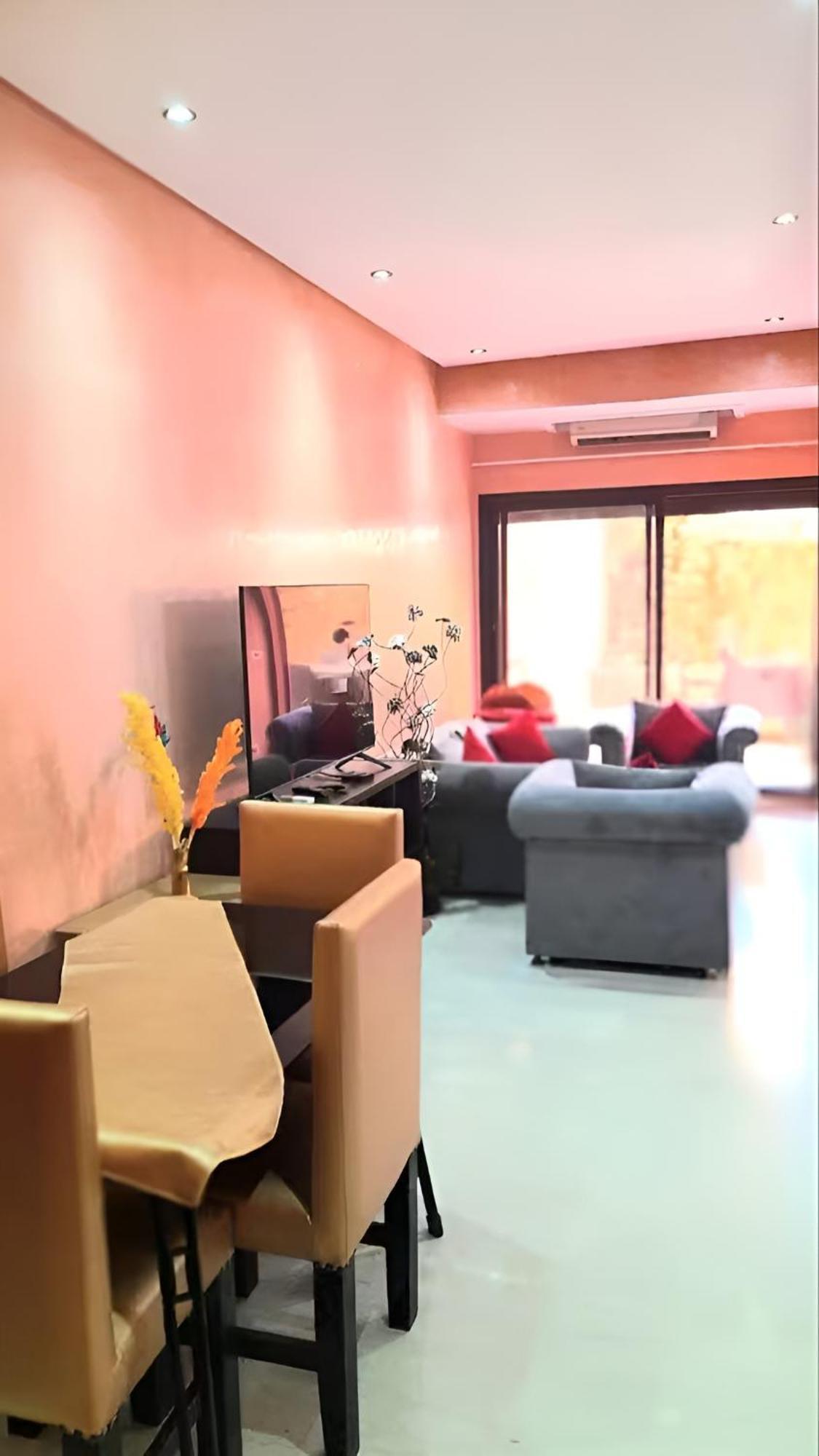 Oasis Design Terrasse Vegetale Netflix 300 M Du Majorelle